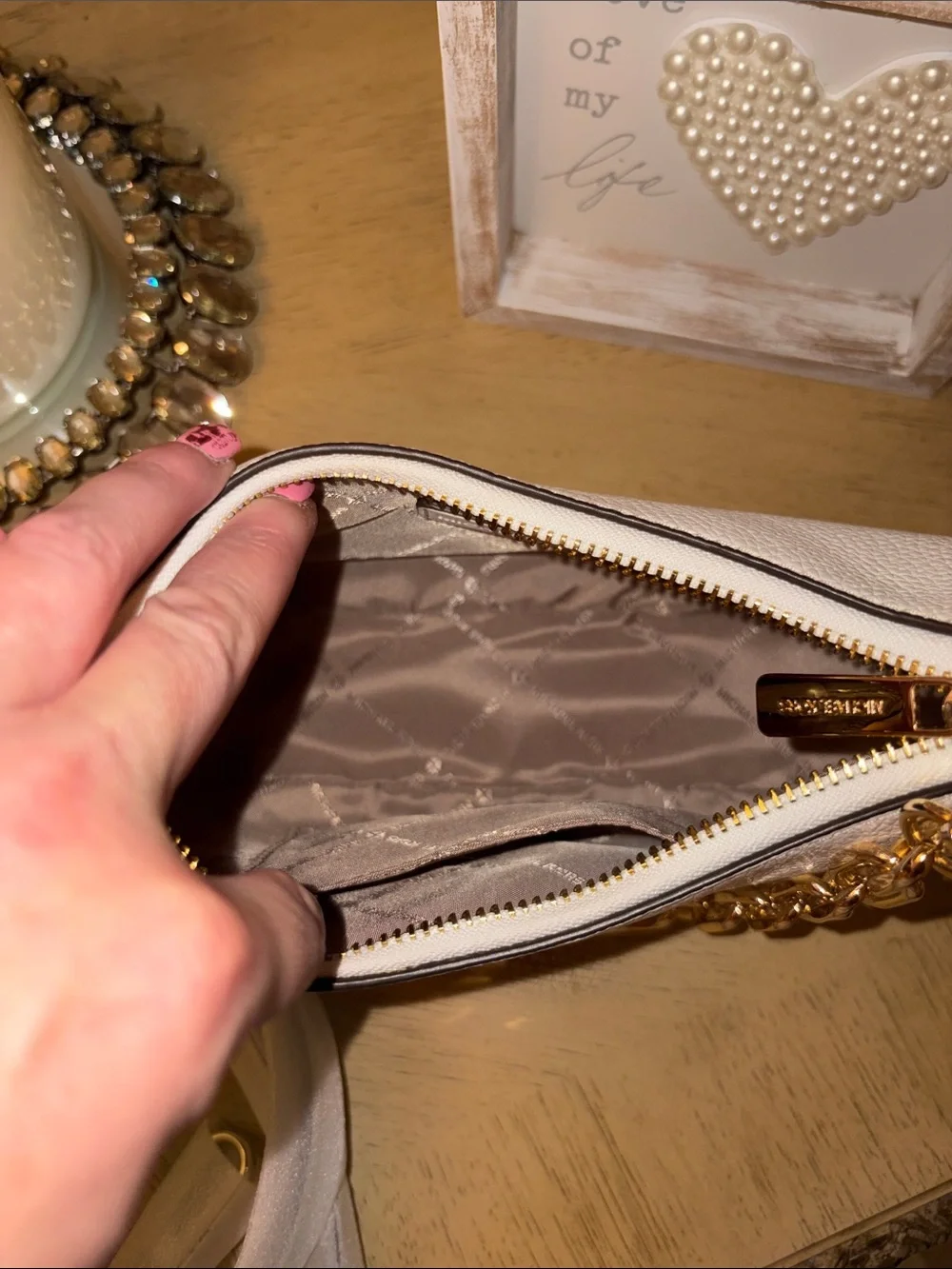 Michael Kors White Leather Shoulder Bag with Gold Chain Strap